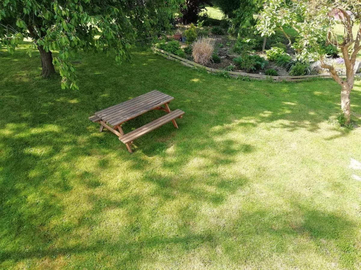 Le Gite Du Chtihameau Avec Piscine Interieure Privative, Selon Date Apartment